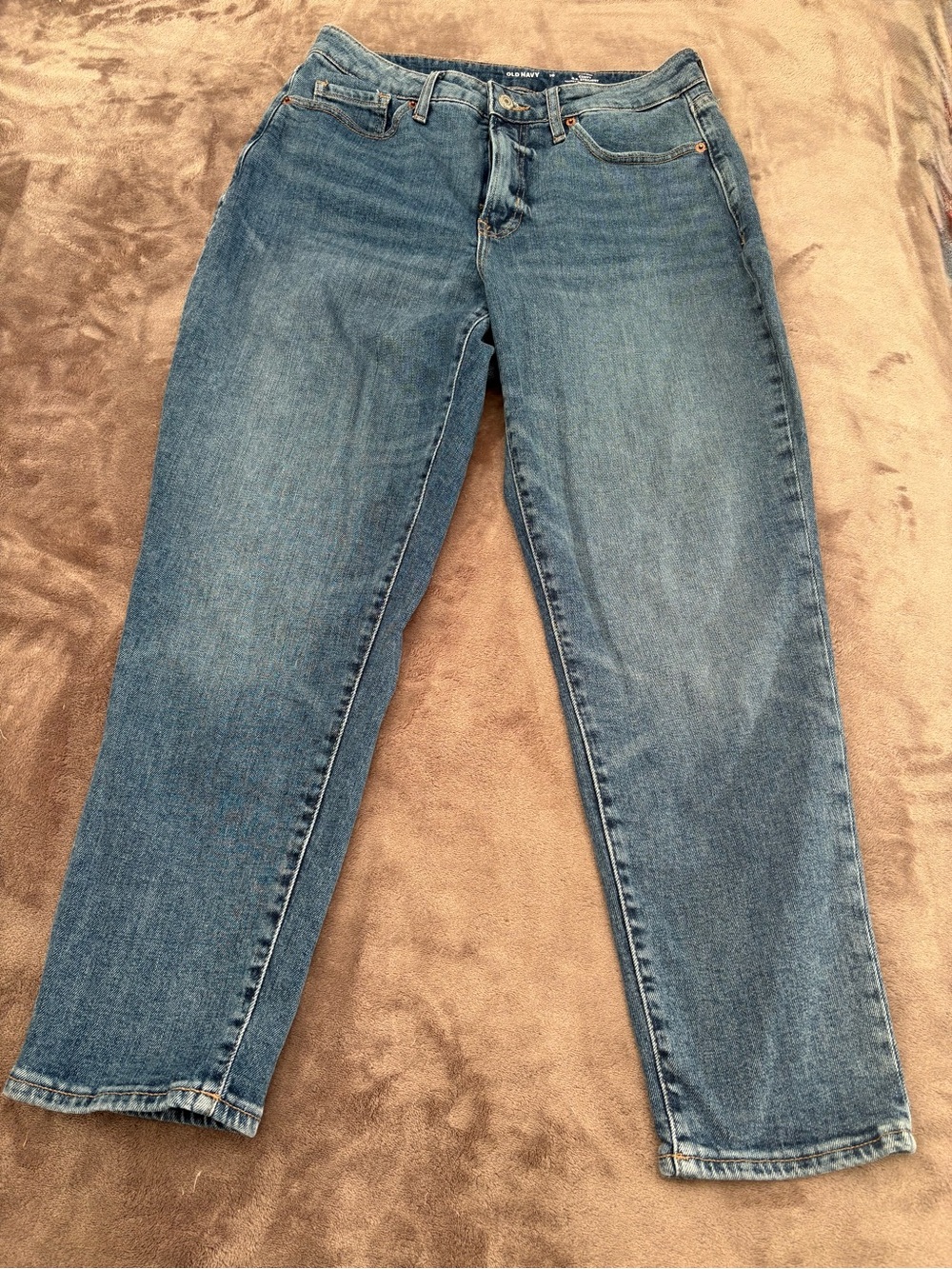 Old Navy Straight-Leg Women's Jeans in Medium Blue Wash